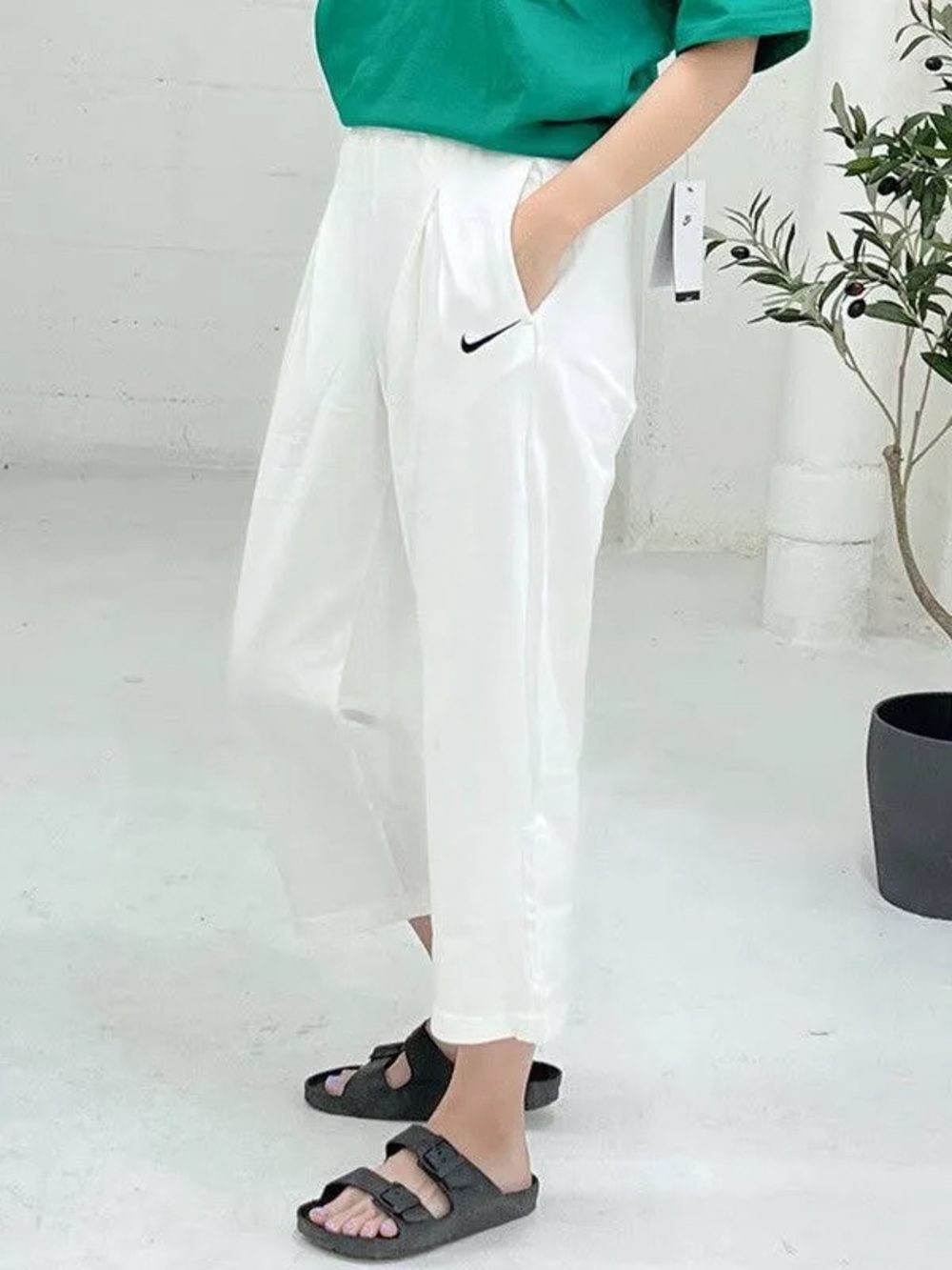 Women's Nike Sportswear Jersey Capri Pants - Picture 4 of 7